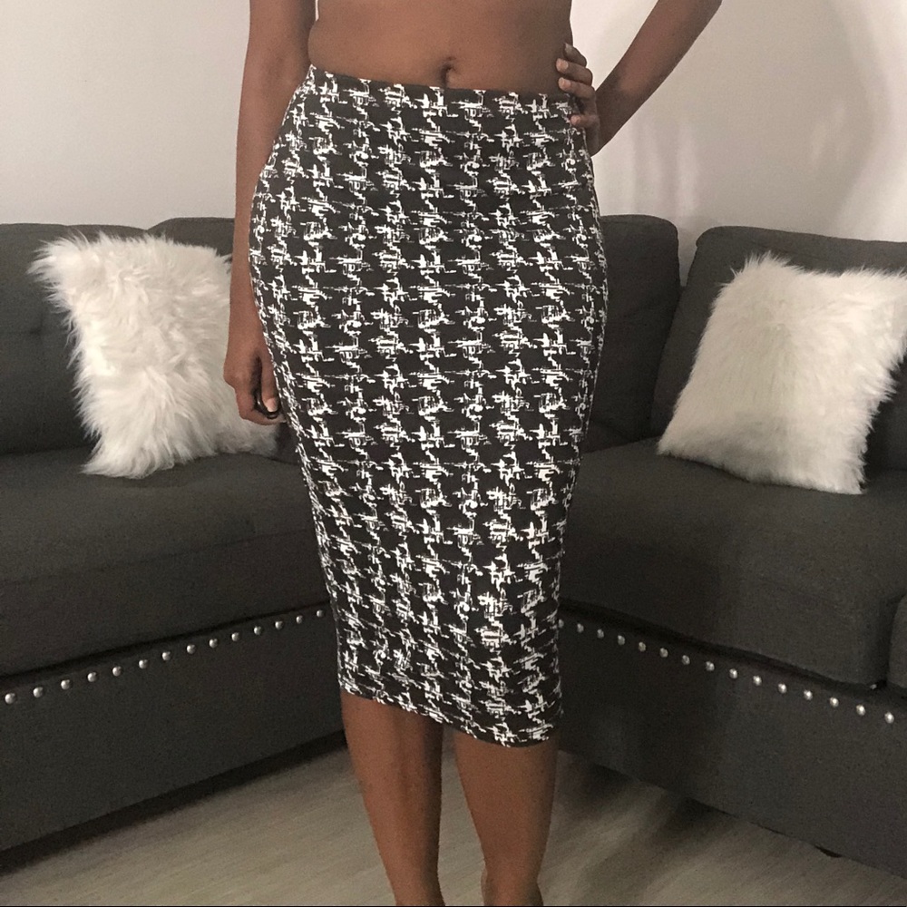 Geometrical Skirt Midi